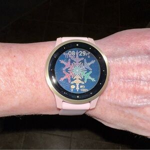 Women’s GARMIN VIVOACTIVE 4S Smartwatch  in Light Gold with Light Pink Band